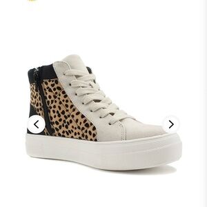 Soda Skip Women High Top fashion sneakers with Full lace up and Side Zipper